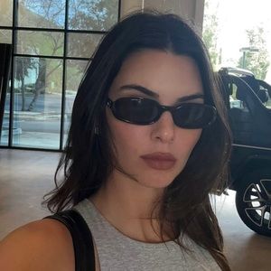 GUCCI Vintage 90s Sunglasses 1157/S - Black / 51-21